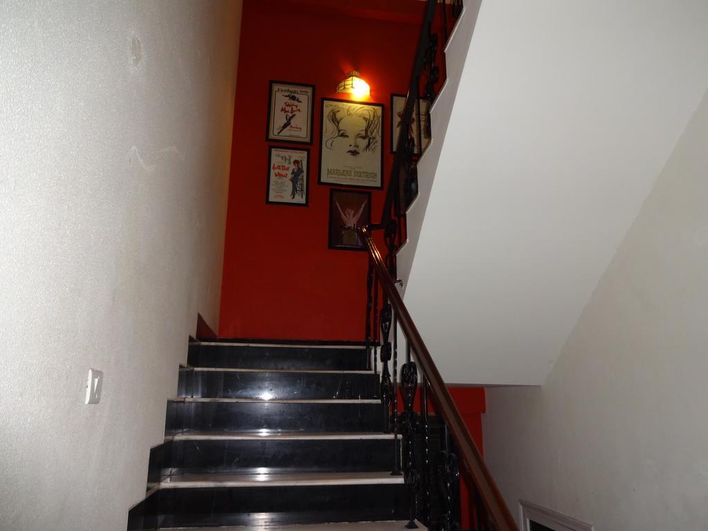 Hotel Broadway Delhi エクステリア 写真